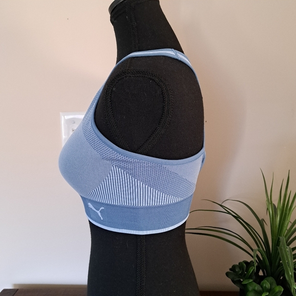 Puma Sports Bra Women's Medium Blue Activewear Bra Medium Support Like New - Picture 10 of 11